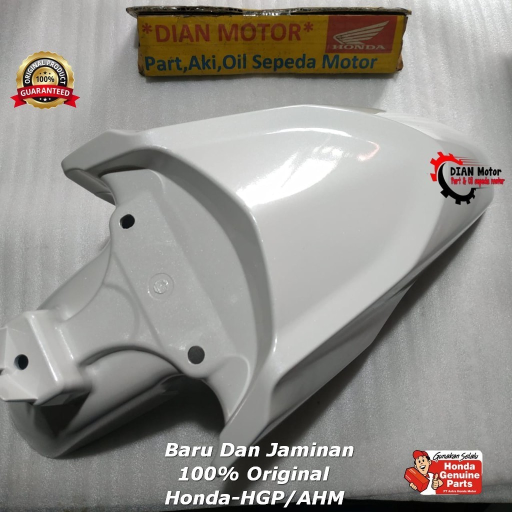 AHM 61100KZR600PFW SLEBOR DEPAN VARIO125FI PUTIH ORIGINAL