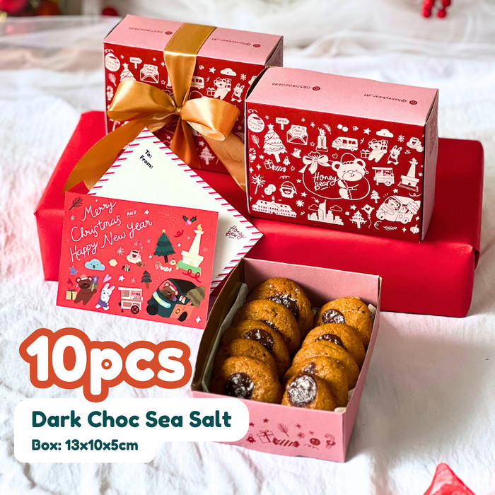 

Natal DARK CHOC SEA SALT COOKIES EDISI CHRISTMAS Kue Kering Natal Hampers - 10 pcs Limited