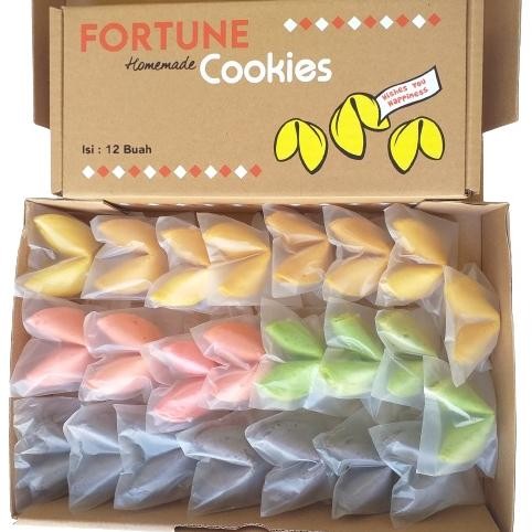 

Kue Kering Keberuntungan Berwarna Fortune Cookies Color Ada Quote Ditekukkannya