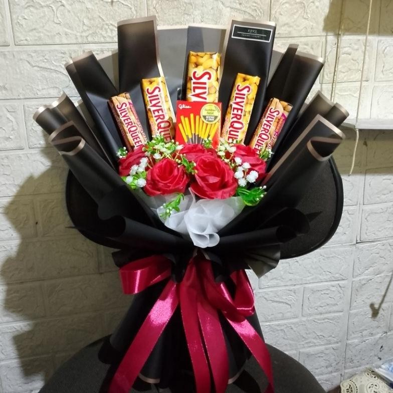 

Bucket Coklat Silverqueen Kado Ulang Tahun Valentine Aniversary Wisuda