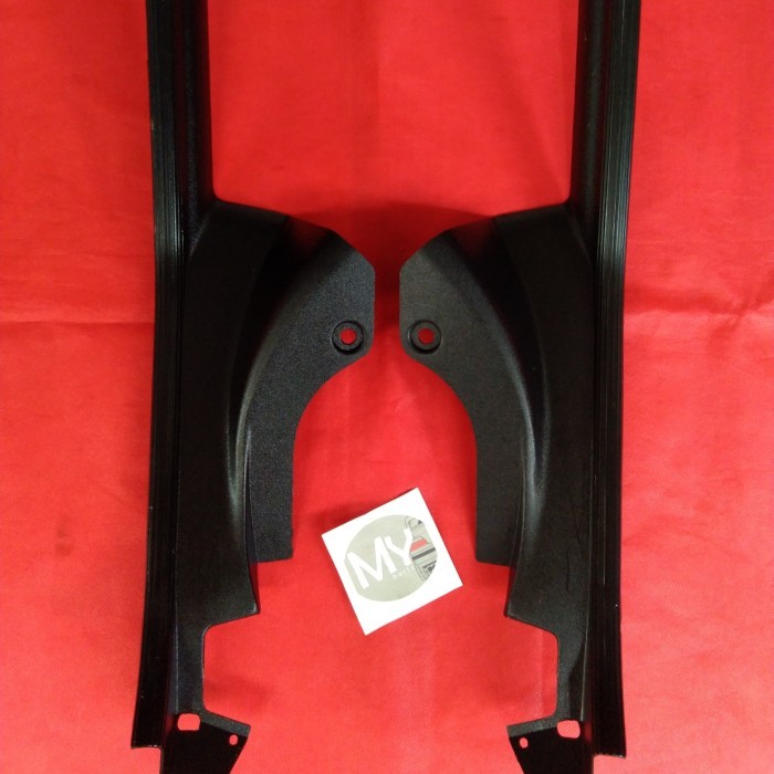 Penjepit Karpet Belakang BMW e36