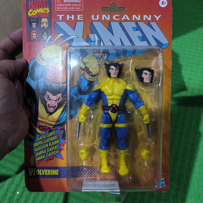 Hasbro. Marvel legends X-Men retro card. Wolverine