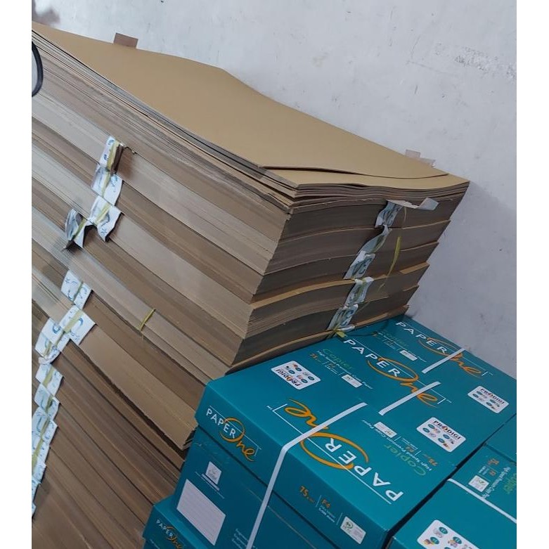 

TERLARIS - 1 Pak Karton Yellow Board No 30 Ukuran Plano (65x75cm) - Tebal +/- 2mm