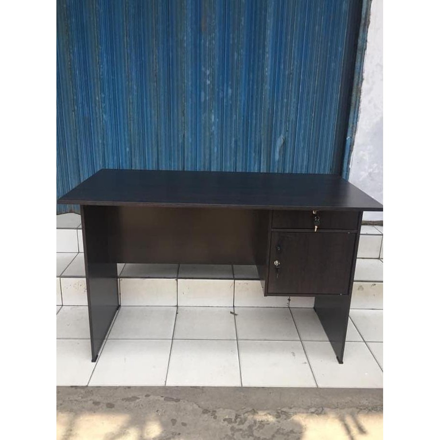 MEJA TULIS MEJA KERJA MEJA KANTOR SETENGAH BIRO OLYMPIC