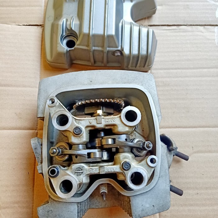 Blok kop head blok mesin kop set isi Honda Verza CRF Megapro mono ori