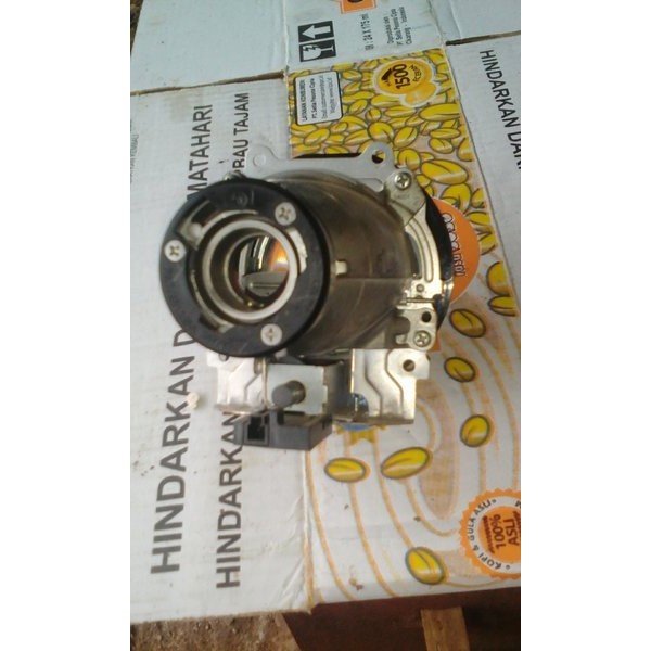 projector oem yaris projie yaris atau mobilio