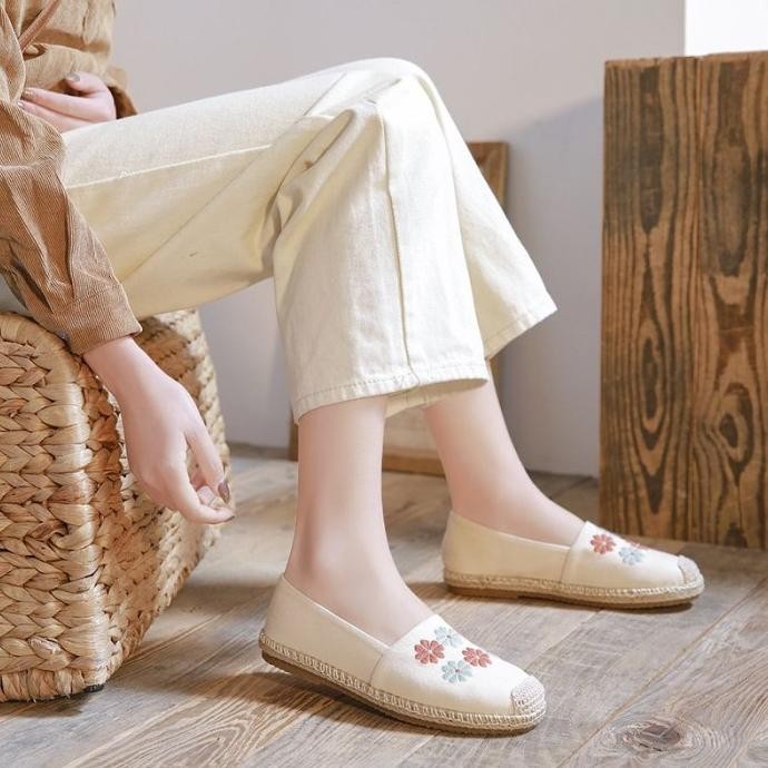 Sepatu Espadrilles Wanita Korea Import Slip on Kanvas