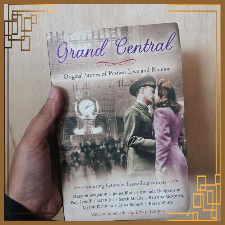 

[ADG] Novel Import grand Central original stories of postWar love and reunia