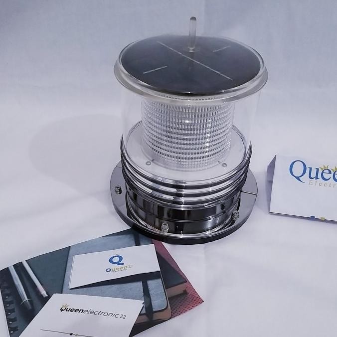 Lampu suar / lampu tenaga surya / lampu navigasi kapal warna kuning