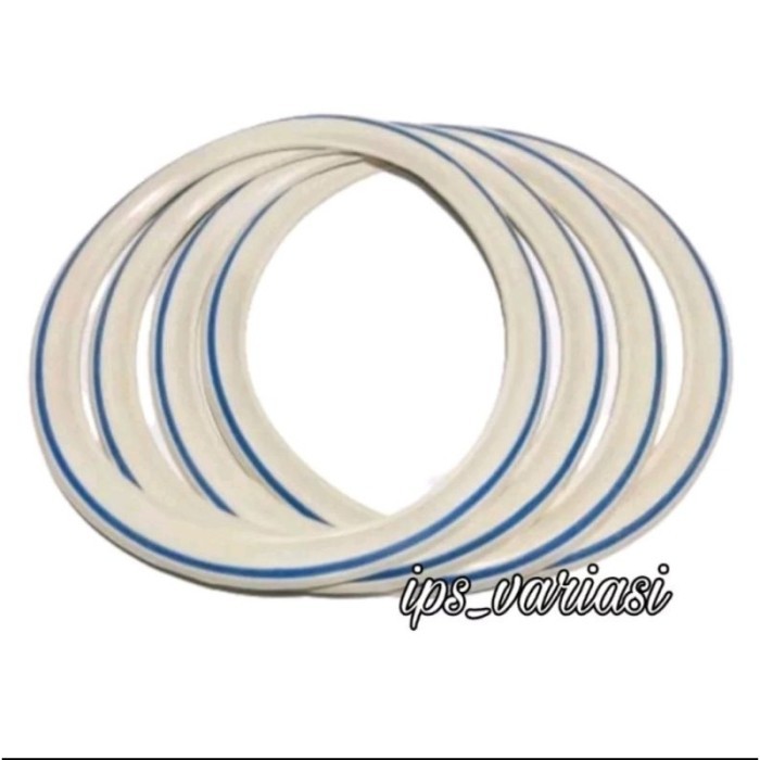 Aksesoris grand filano 125 lis ban Yamaha grand filano. White wall