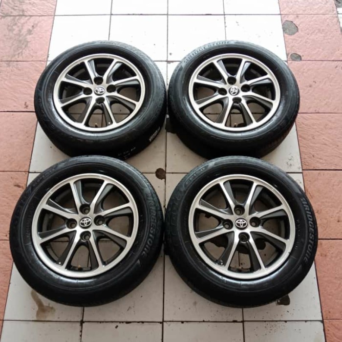 Velg Seken Copotan Mobil Calya ring 14 + Ban bs