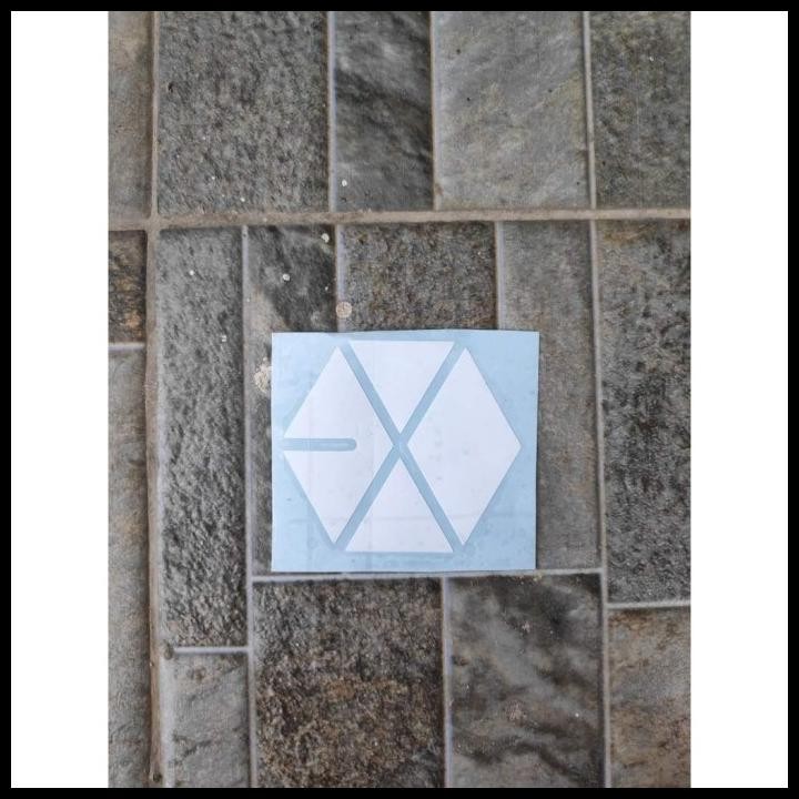 

TERMURAH CUTTING STIKER LOGO EXO BAND KOREA MOTOR SPION BUKU HELM LAPTOP HP LEM !!!!