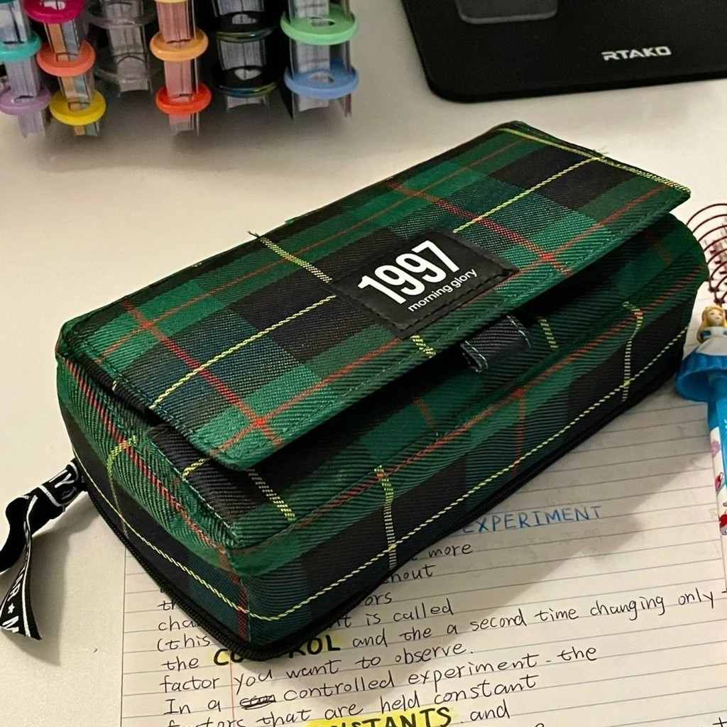 

Kotak Pensil Kotak-kotak Tas Penyimpanan Alat Tulis Gaya Kuliah Inggris