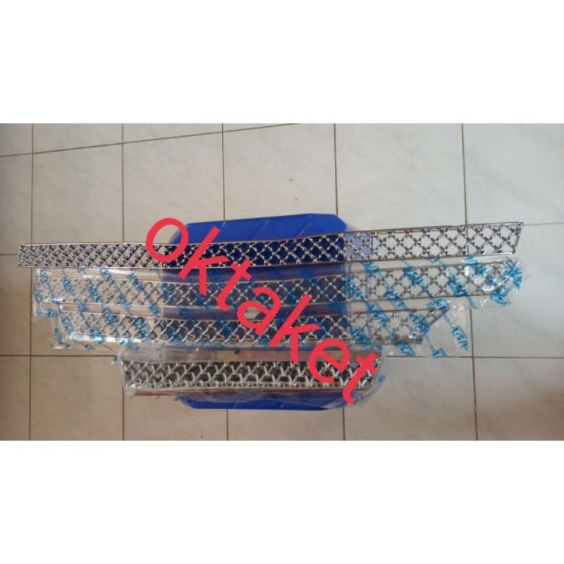 Front Grill Model Bentley Patch Chrome Grand Innova 2014-2015 Jsl