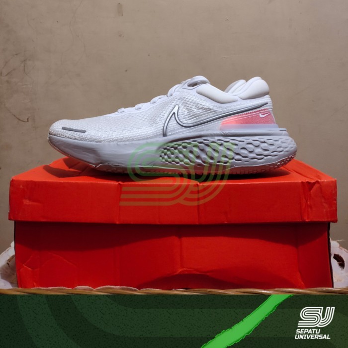 Nike ZoomX Invincible Run Flyknit Platinum CT2228-102