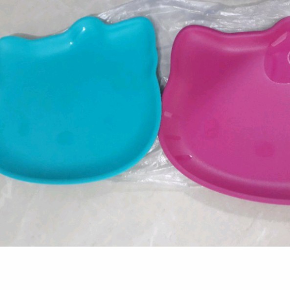 TUPPERWARE HELLO KITTY PLATE
