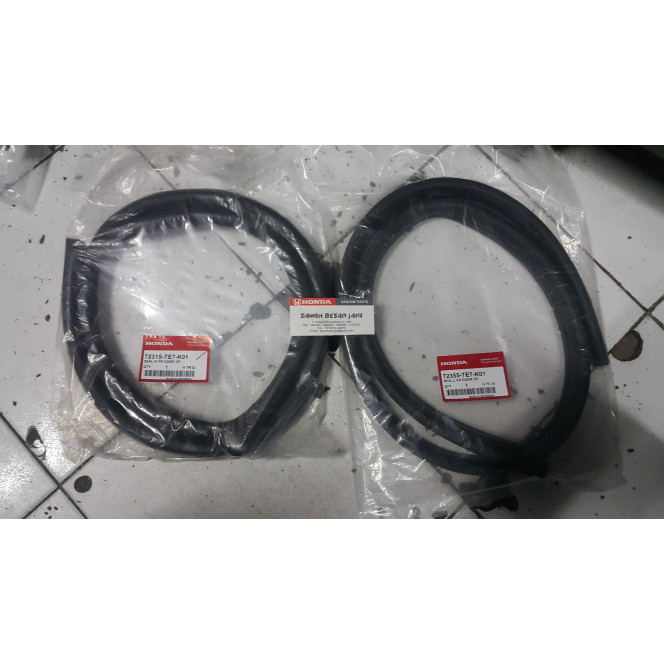 KARET BALON BODY PINTU DEPAN MOBILIO