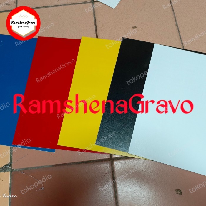 

Sale Gravoply /Bahan Grafir/ Nama Dada /Name Tag/ 60Cm X 40Cm Tebal 1.5Mm