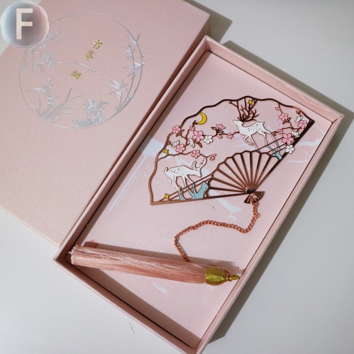 

Andra - Deer On Lake With Tassel Metal Bookmark, Pembatas Buku Metal