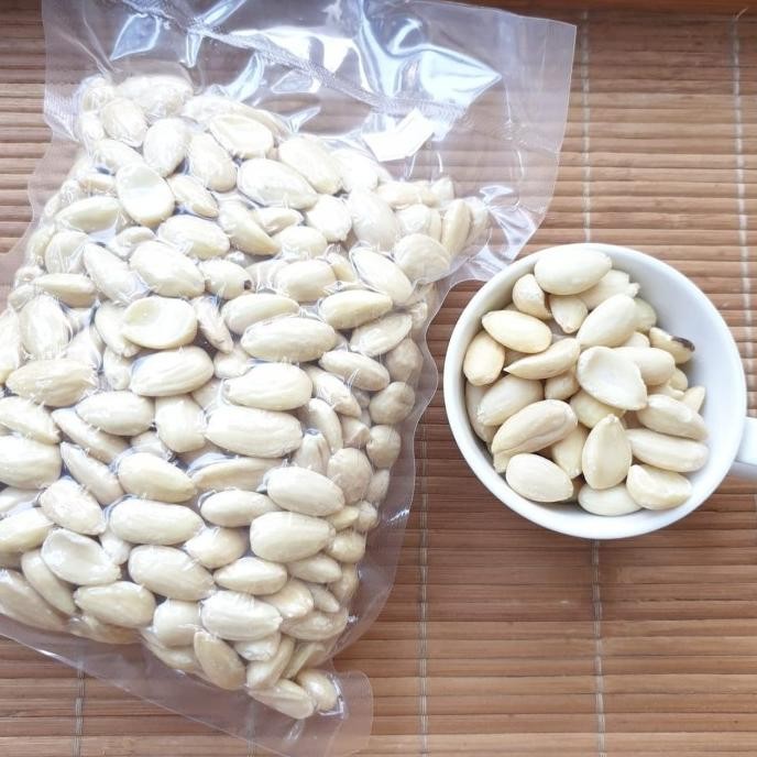 

Ready Kacang Almon Utuh Mentah Tanpa Kulit ( Blanched Whole Almond ) - 1000g