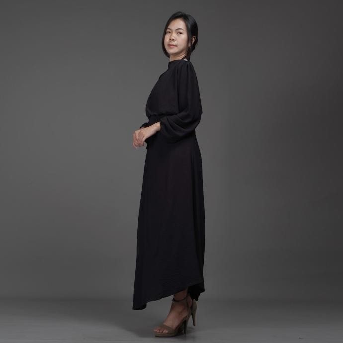 Spesial Okechuku Halteria Long Dress Hitam Gaun Polos Dress Hijab - Hitam