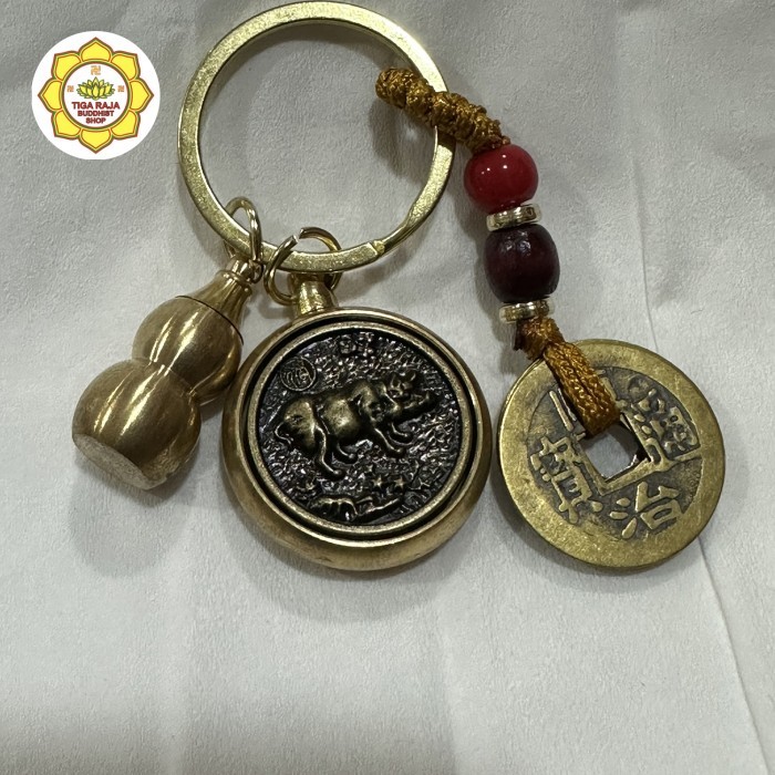 Gantungan Kunci Shio Holo Koin Dan Pelindung Shio Babi