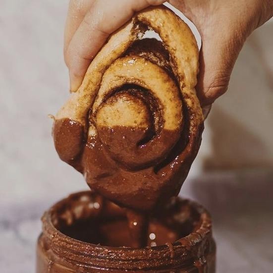 

siap kirim 2 pcs vegan cinnamon roll | vegan diet whole wheat hi fiber dairy free