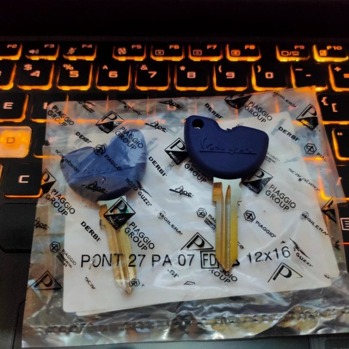 Blank Key / Kunci Duplikat / Kunci Biru Piaggio Vespa Original
