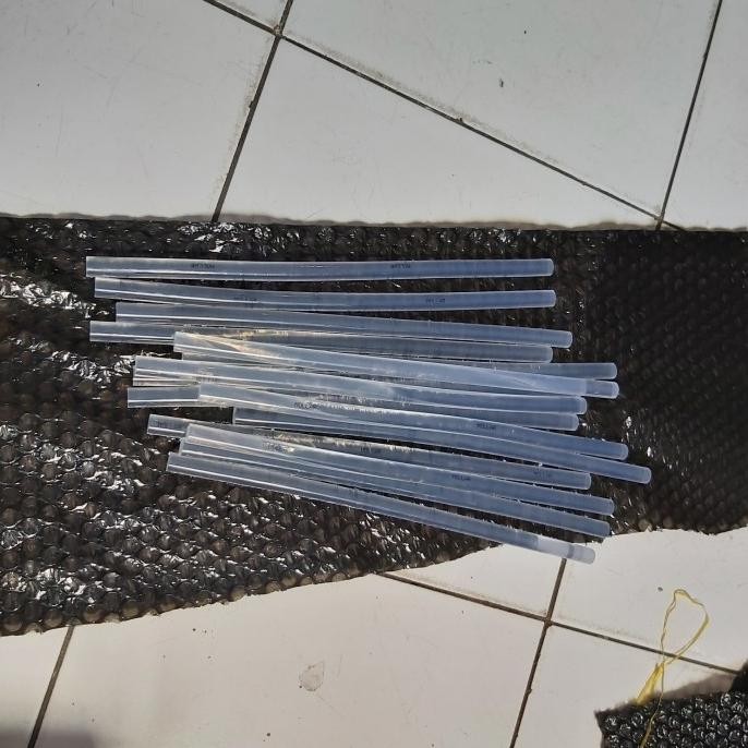 

Promo lem glue stik kecil taiwan COD