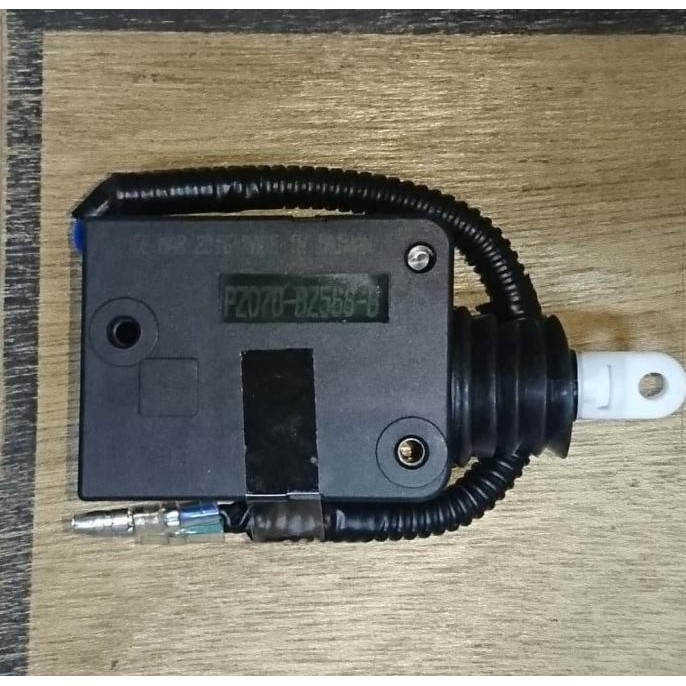 Door lock + actuator Toyota Avanza PZ070-BZ568-TM Asli 70590