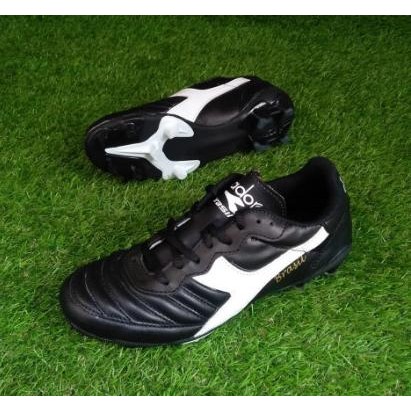 SEPATU BOLA KULIT DIADORA TERBARU
