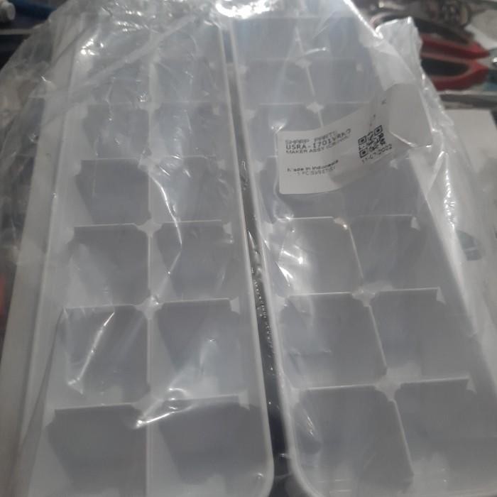 Ice Maker + Ice Box Kulkas Sharp