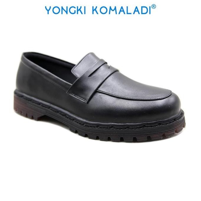 [ ORIGINAL ] YONGKI KOMALADI LOAFERS OL-OBR11376-23 MEN Hitam Shoes Pria Flat
