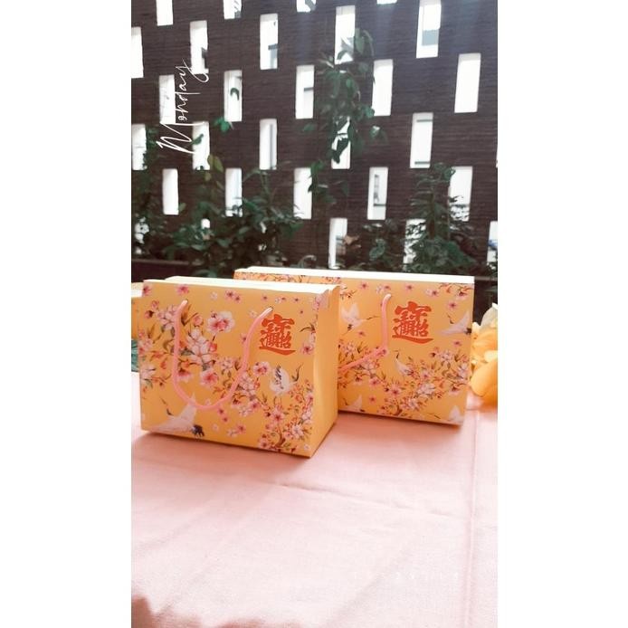 

BR - 5 PCS GABLE BOX CNY / IMLEK 2023 ( 28x10x11 cm ) TERLARIS