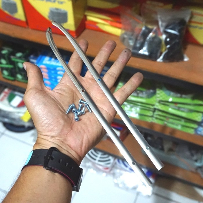 Produk Terbaik] Lis Stainless Lidah Tengah Lantai Vespa PTS Special Set Baut