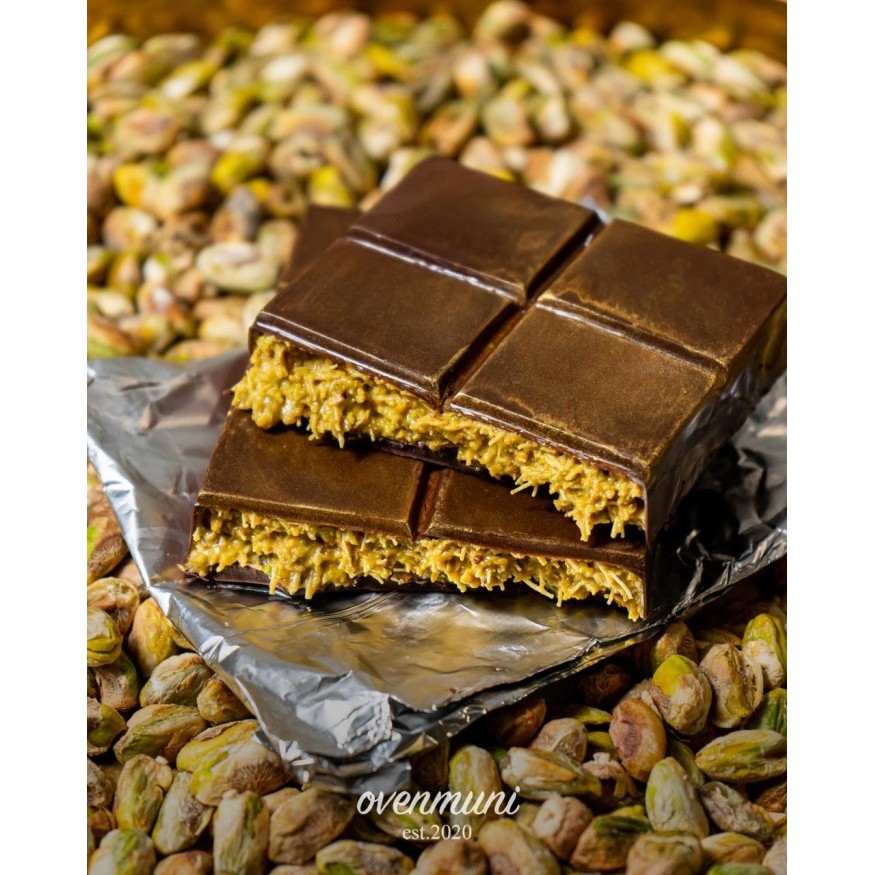 

The Viral Dubai Chocolate Half Bar (Pistachio Dubai Chocolate)