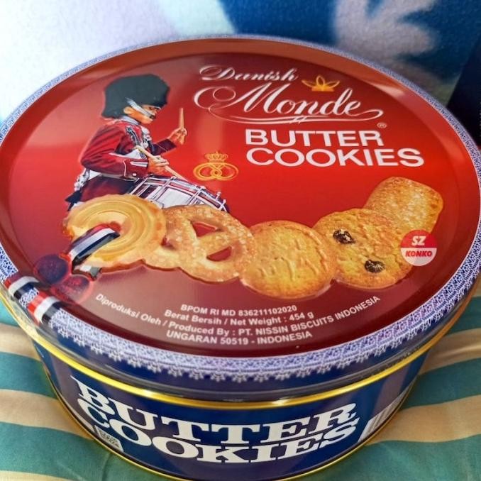 

MONDE Butter Cookies 454 gr - Biskuit Kaleng Blue Shell 454g NOV