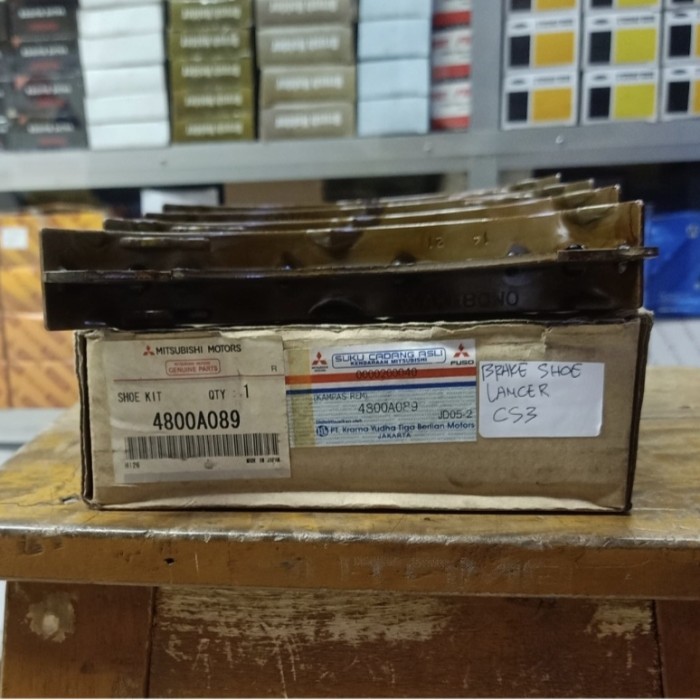 Brake shoe Lancer cedia cs3 2002 sd 2004 kampas rem belakang lancer