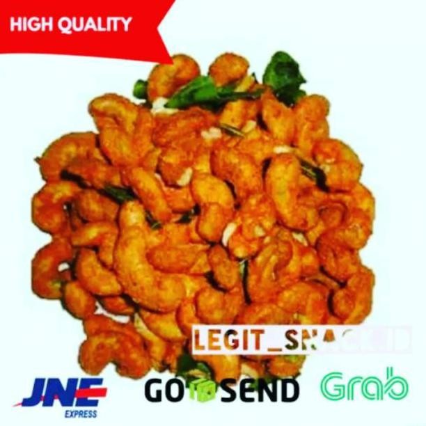 

Kacang Mete Thailand 500 Gram / Mede Pedas Daun Jeruk / Kacang Mede Pedes