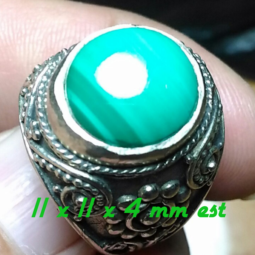 Natural Green Malachite Bulu Merak Motif