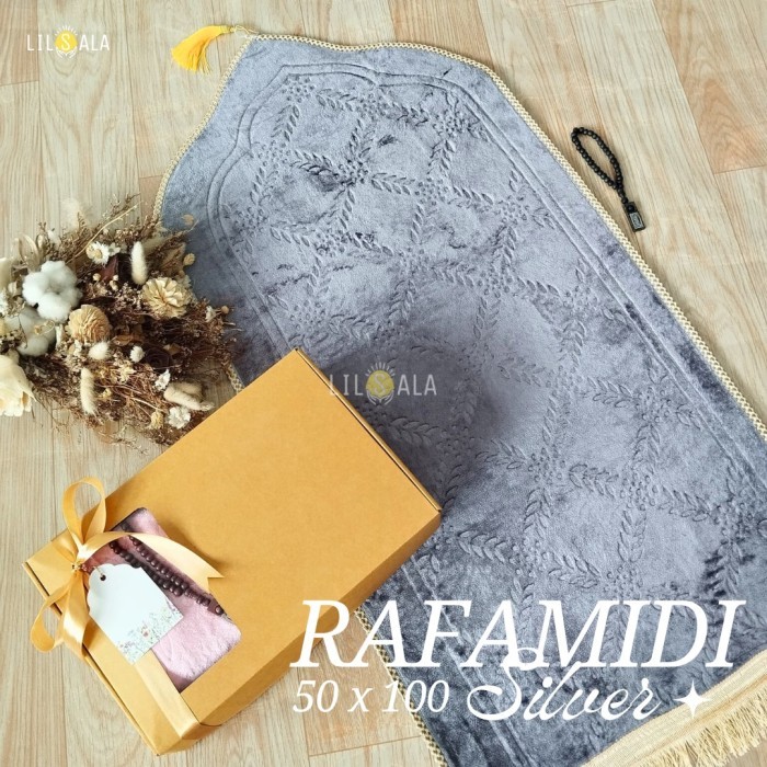 

Hampers Sajadah Kubah BRafaMidi Kemas Box Embossed Premium Cantik Tebal Antislip Kado Guru Hadiah