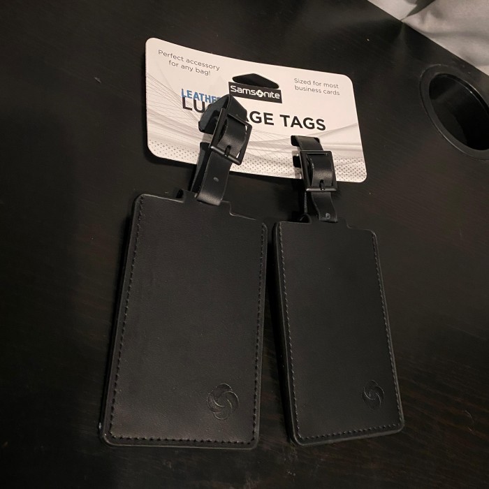 

Samsonite Leather Lugage Tags / Tag bagasi 100% Original