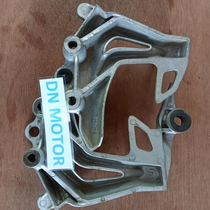 Dudukan Footstep Belakang Jupiter Z New Ori Copotan Copotan