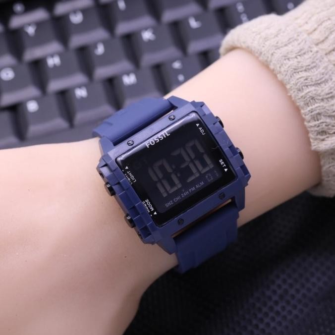 Jam tangan pria wanita fossil digital kotak Terlaris