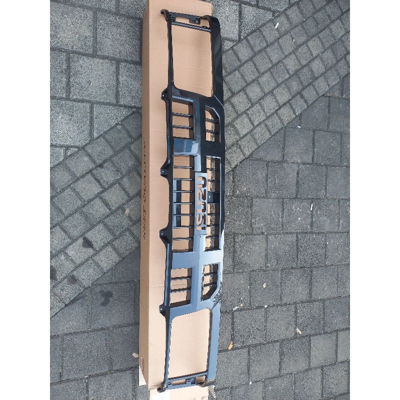 GRILL GRILLE DEPAN RAM RAMBANG ISUZU PANTHER KOTAK PICK UP 2010 *6761