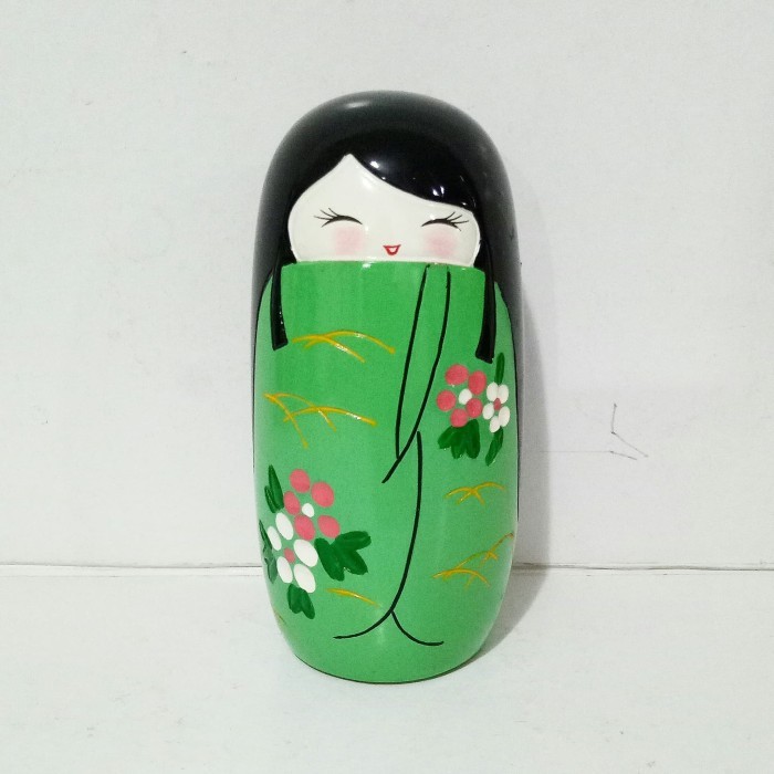 TERLARIS boneka jepang/boneka kayu/kokeshi/hiasan lemari/oshin/pajangan lemari