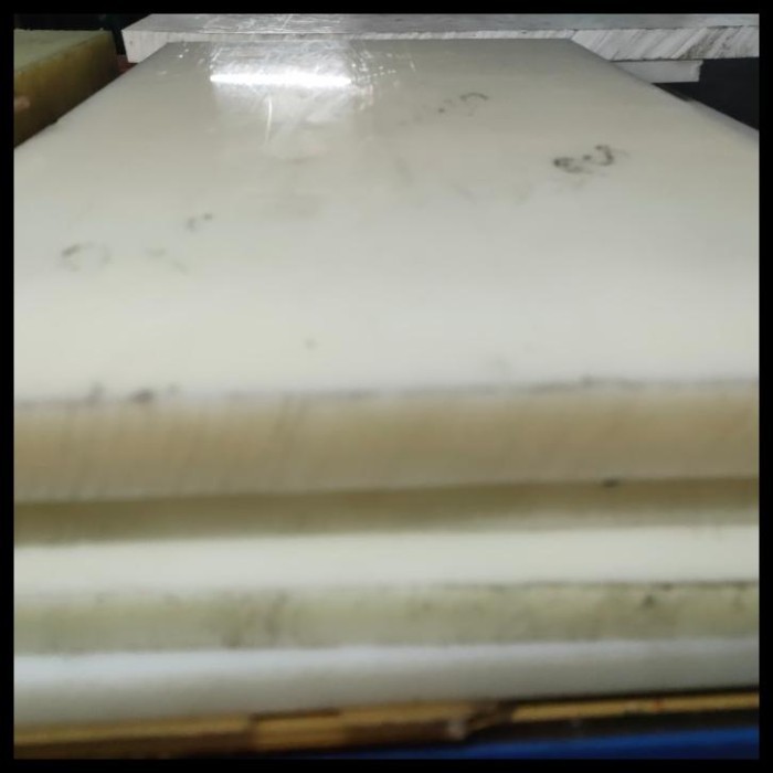 

Nilon P E Shett Tebal 5Mm X 120 Cm X 240 Cm Ready Stok