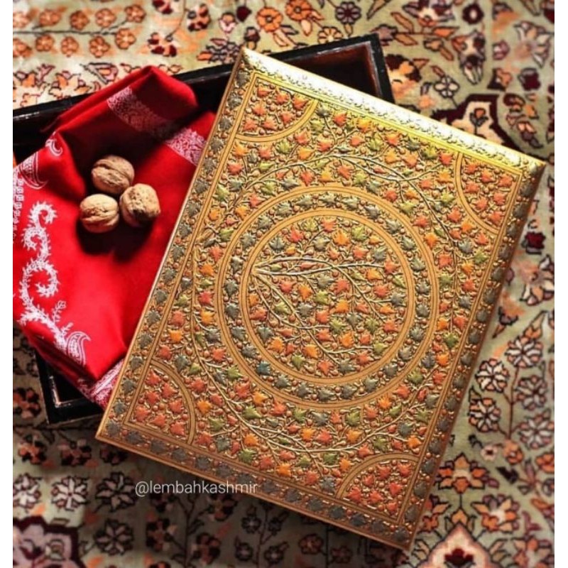 

Paper Mache, paper box langka asal kashmir