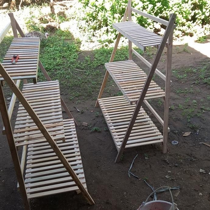 rak bunga kayu 3 susun tanaman