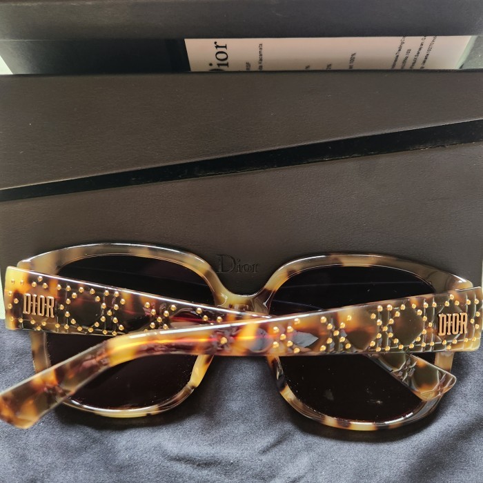 Dior women sunglasses 100% ORI